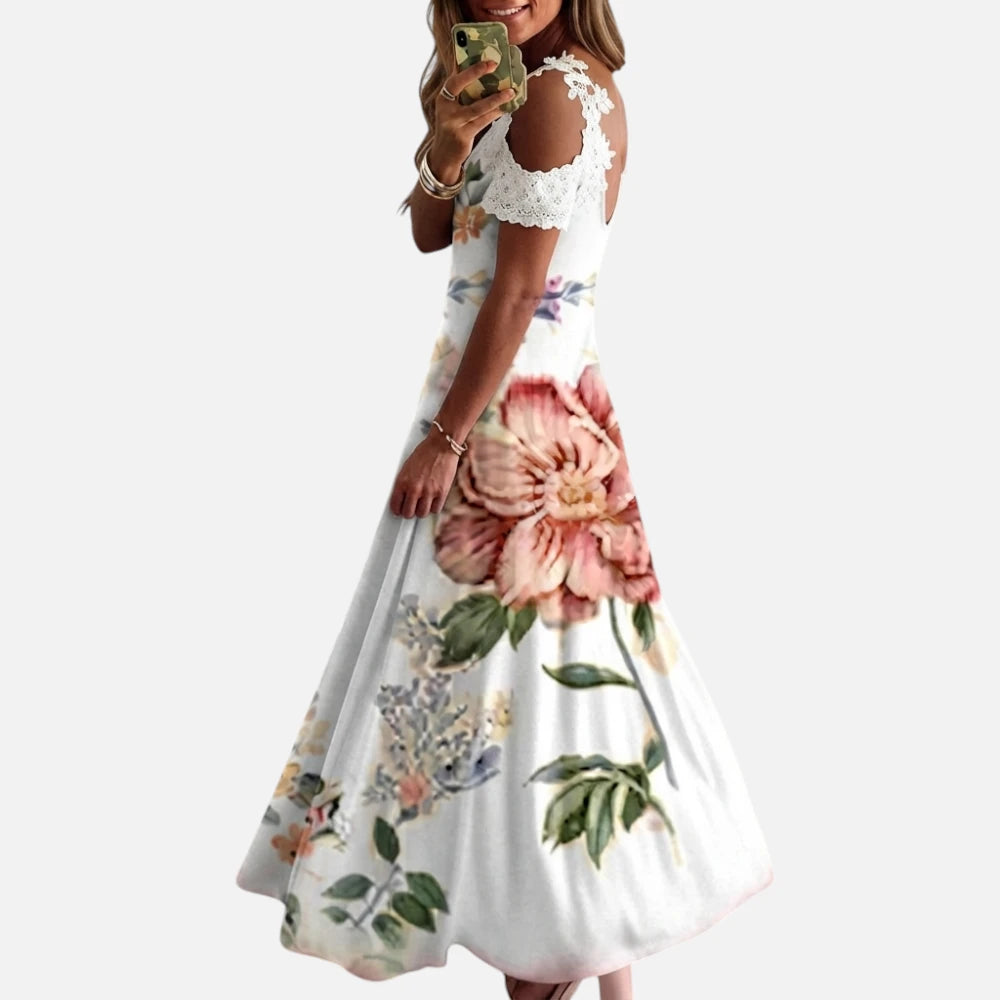 Robe Longue Blanche Fleurie à Détails Dentelle