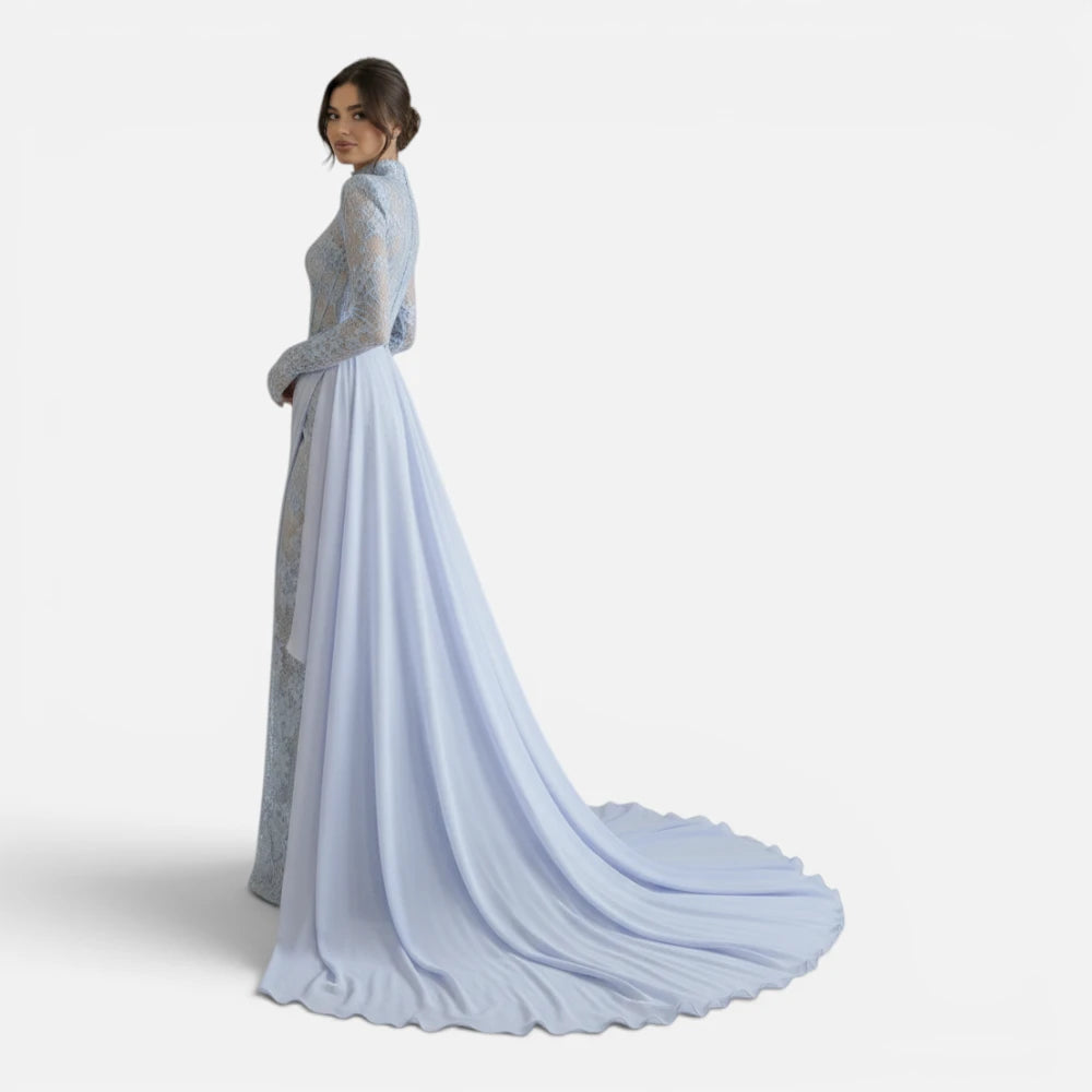 Robe de Soirée Sirène en Dentelle à Col Montant avec Traîne