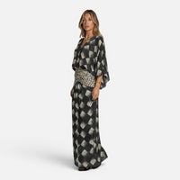 Robe Longue Fluide à Imprimé Damier et Manches Chauve-Souris