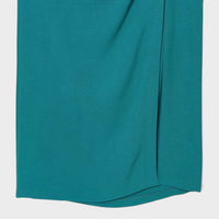 Robe Longue Verte Plissée avec Détail Doré