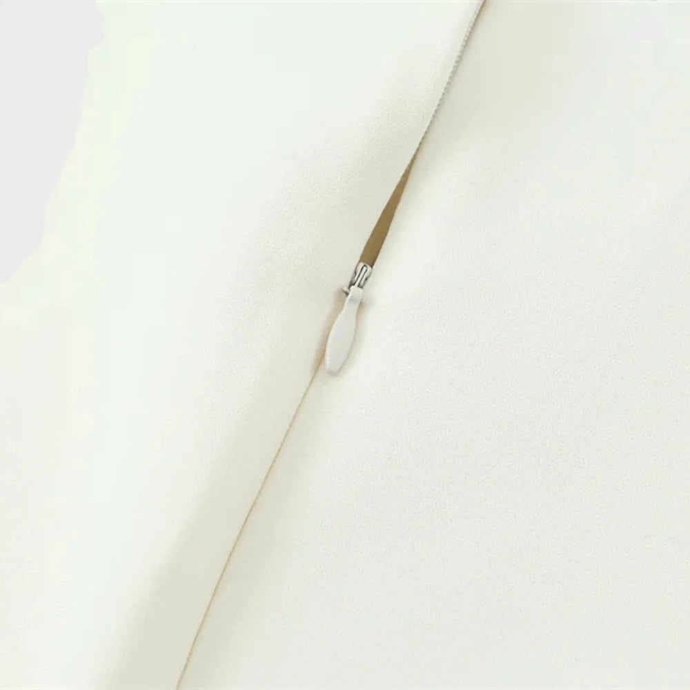 Robe Courte Blanche d'Été avec Décolleté Goutte d'Eau