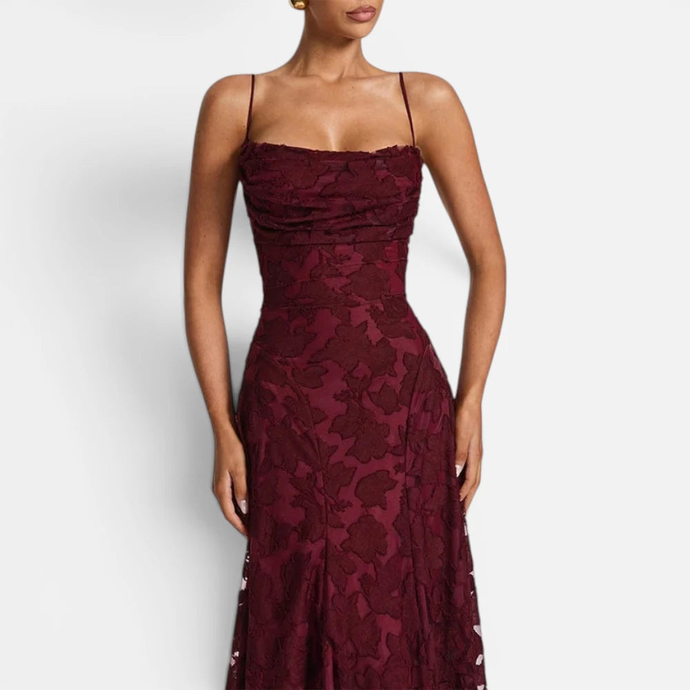 Robe Longue Broderie Florale avec Dos Nu à Bretelles
