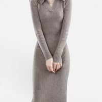 Robe Pull Longue en Maille Côtelée et Col Polo