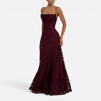 Robe Longue Broderie Florale avec Dos Nu à Bretelles