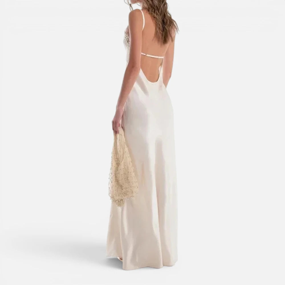 Robe Longue Satinée à Décolleté Dentelle et Fines Bretelles